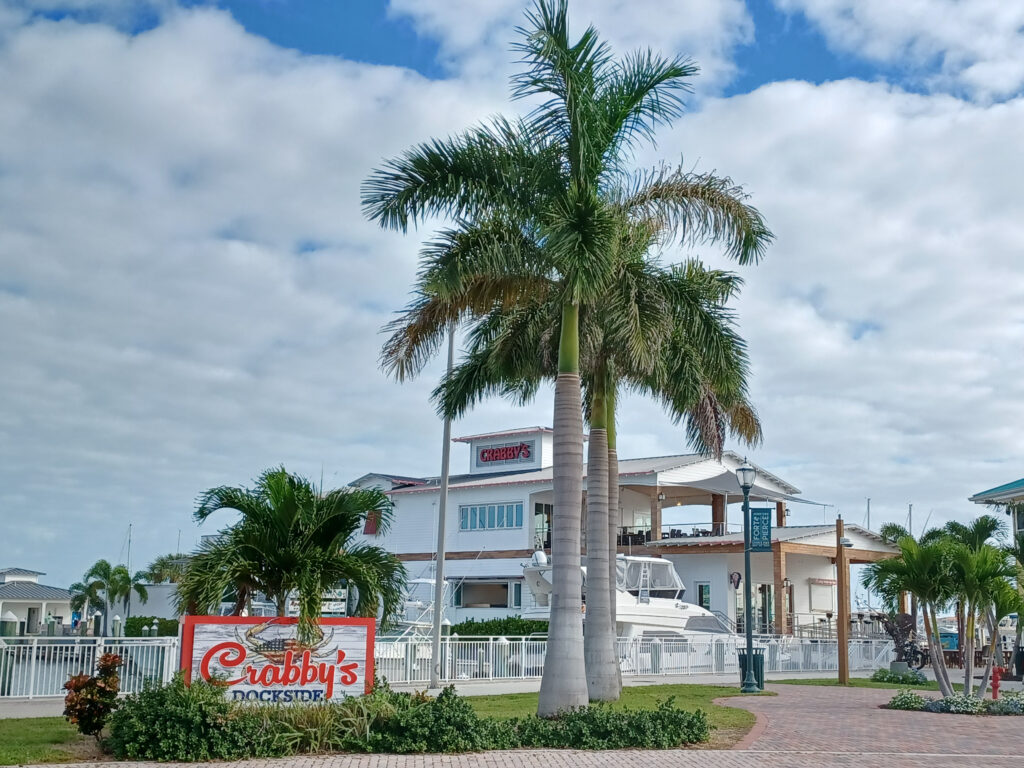 Crabby's Seafood Restaurant Fort Pierce FL, Fort Pierce City Marina Waterfront Restaurant