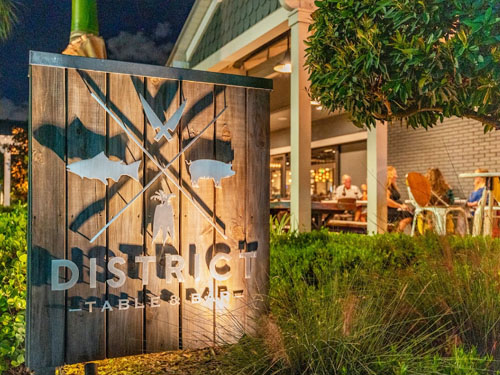 District Table and Bar Restaurant Port Salerno, Stuart FL