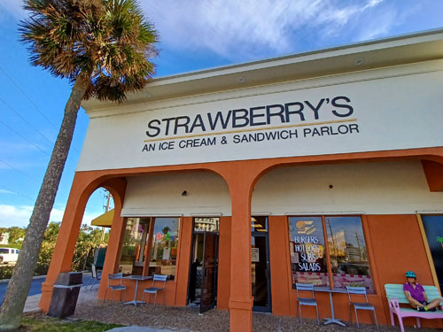 Strawberry's Ice Cream and Sandwich Parlor, Jensen Beach on Hutchinson Island, Florida